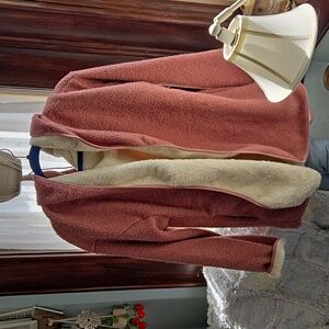 2xl Z Avenue Mauve and cream hoodie teddy jacket.